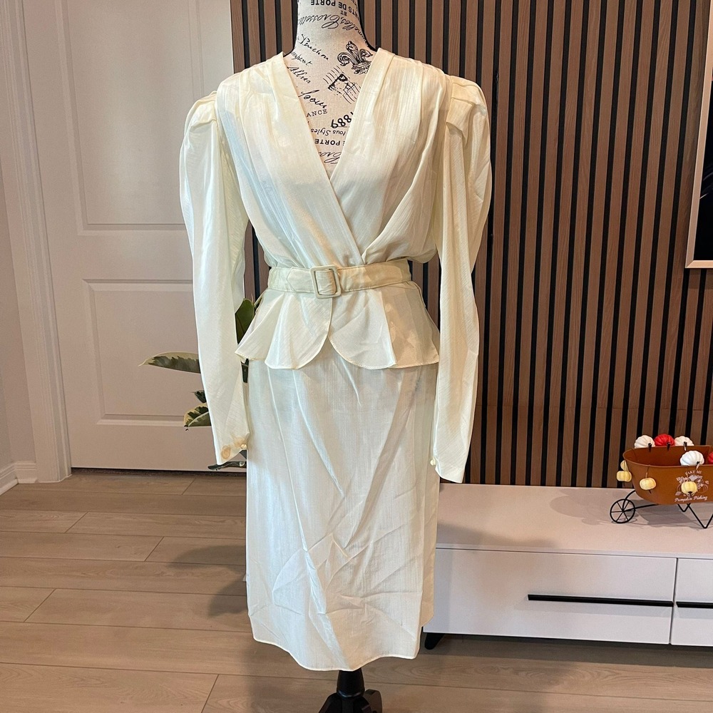 Vintage Dawn‎ Joy Fashions Skirt Suit Set Women's (XXS-XS) 13 Cream Peplum
